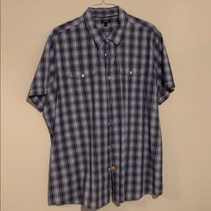 Plaid short sleeved shirt
